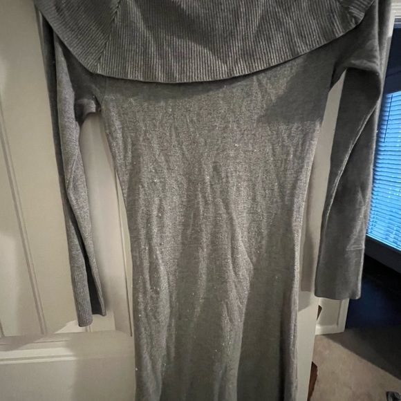 White House Black Market Festive Grey dress size xs. - Picture 5 of 5